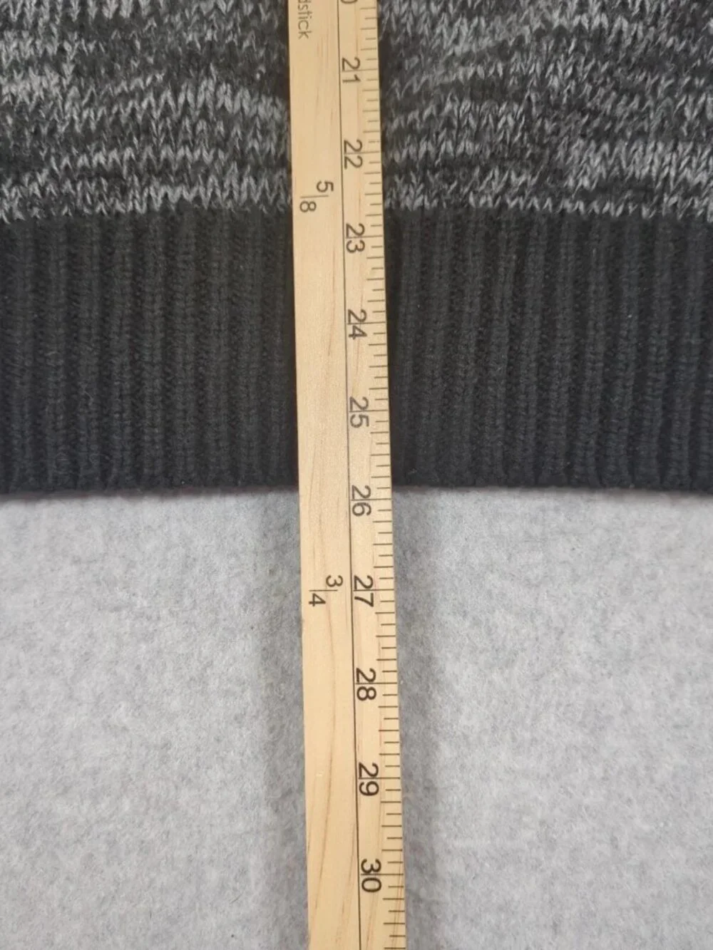 Vintage Chartwell Sweater Men's XL Gray Black Long Sleeve Acrylic Knit Pullover